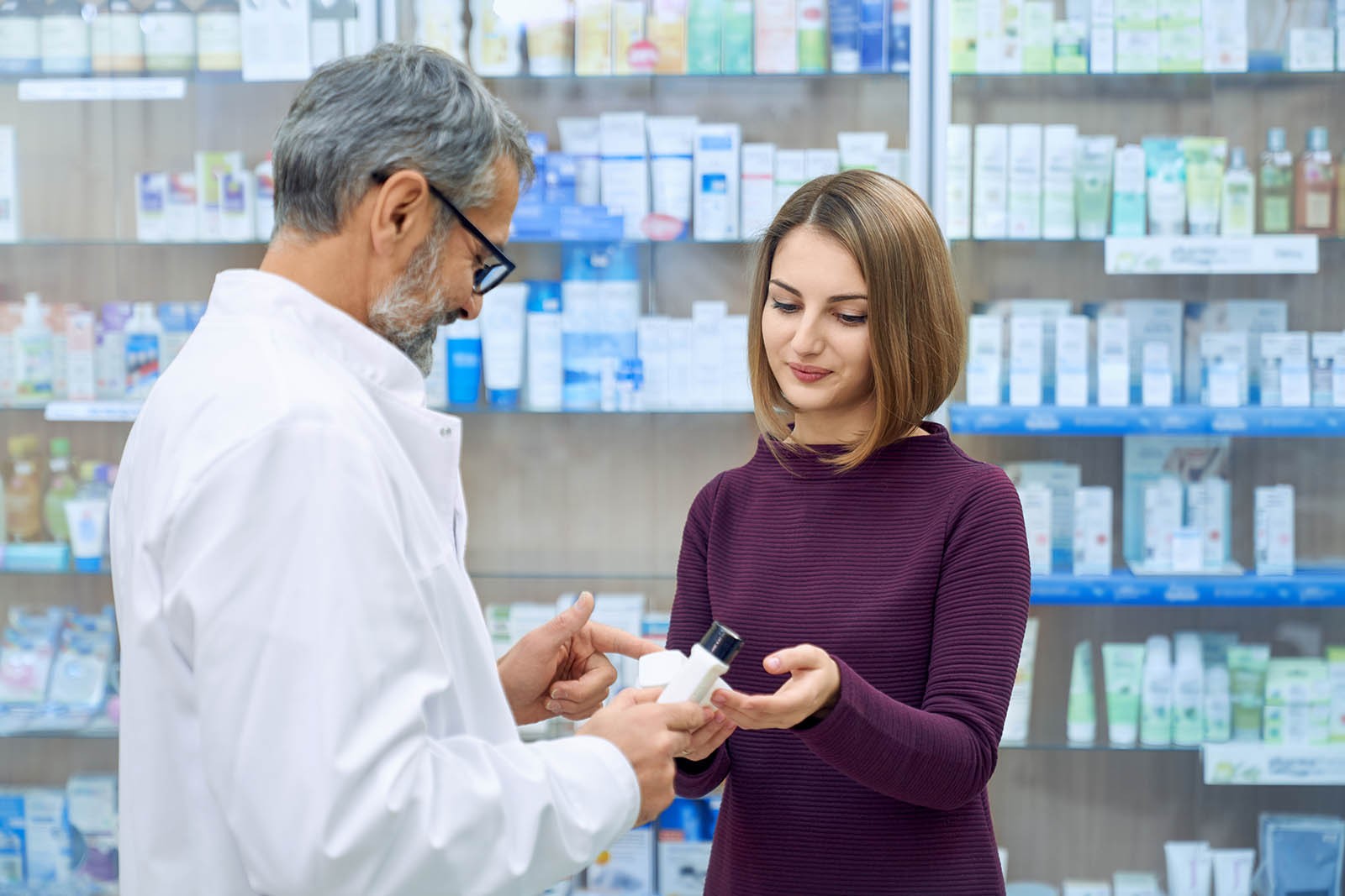 Conexiuni si interactiuni medicamentoase in practica farmaceutica curenta -